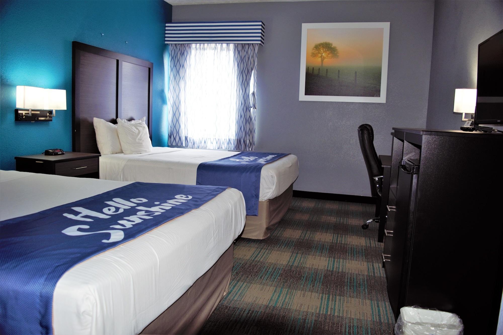 Days Inn By Wyndham Montgomery Bagian luar foto