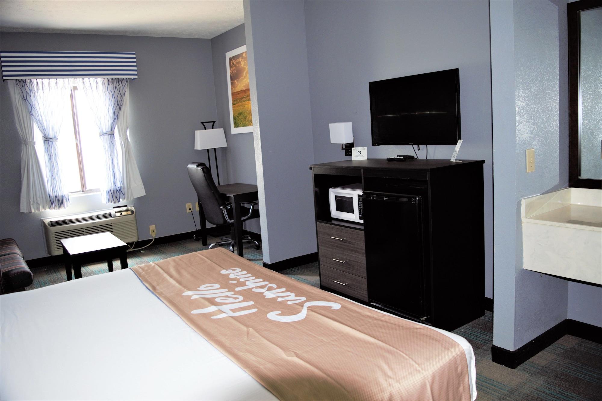 Days Inn By Wyndham Montgomery Bagian luar foto