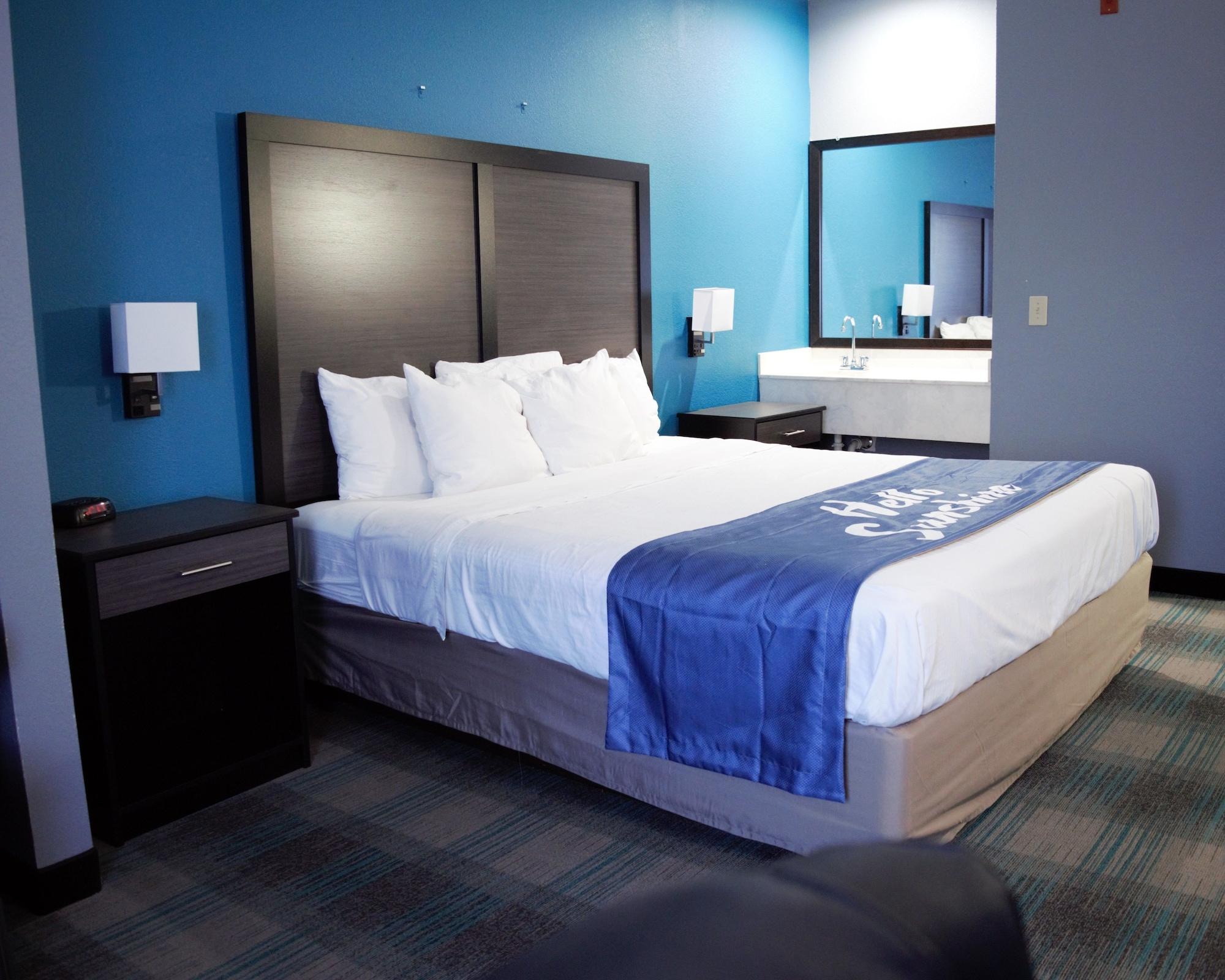 Days Inn By Wyndham Montgomery Bagian luar foto